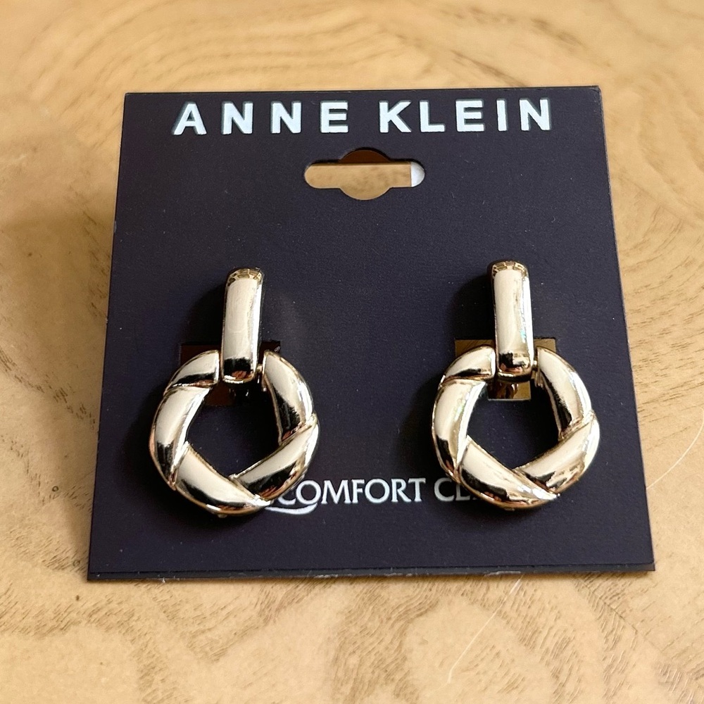 NWT Anne Klein Gold Tone Twisted Circle Clip Earrings
